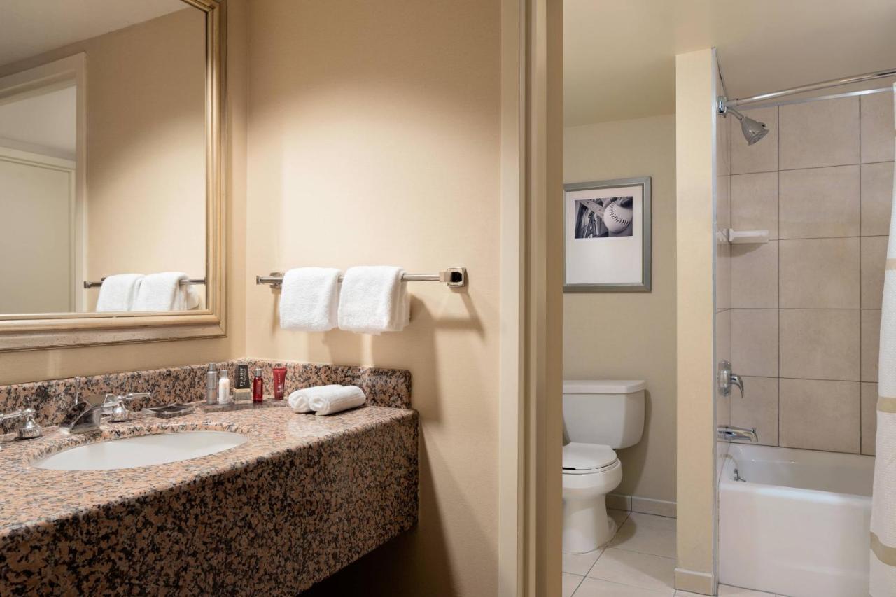 Anaheim Marriott Suites Garden Grove Bagian luar foto